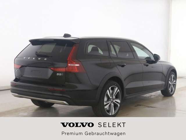 Volvo  Cross Country Ultimate AWD