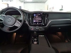 Volvo  Momentum Pro AWD*STANDHEIZUNG*IntelliSafe